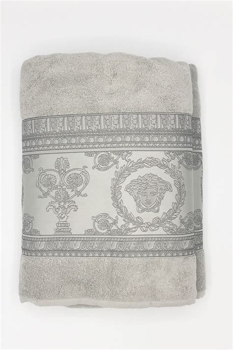 Versace I Love Baroque Bath Towel 